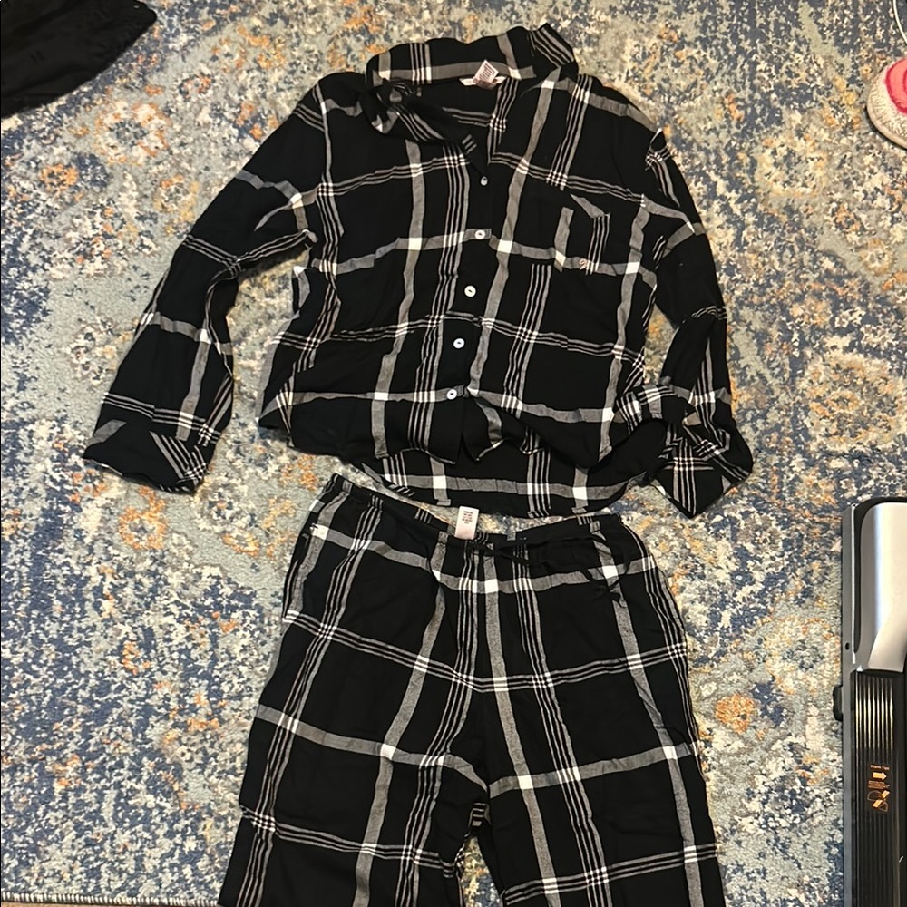 Victoria’s Secret Black and White Plaid Pajama Set